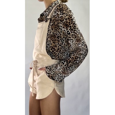 Krótkie ogrodniczki z kieszeniami Wallflower rozm. S