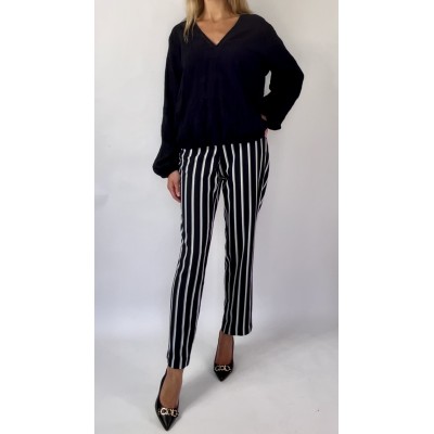 Spodnie w paski New York&Company rozm. M