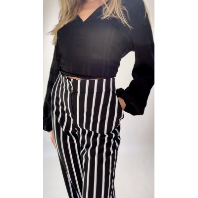 Spodnie w paski New York&Company rozm. M