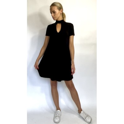 Czarna sukienka z wiskozy Soprano
