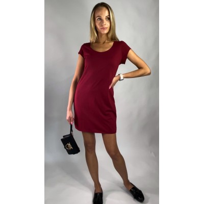 Bordowa sukienka z wycięciem na plecach Say What rozm. L